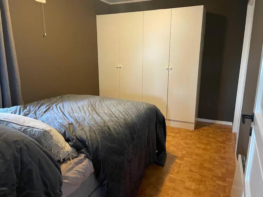 Leilighet I Rolig Gate Med Utsikt Og Gratis Parkering Tromsø Buitenkant foto
